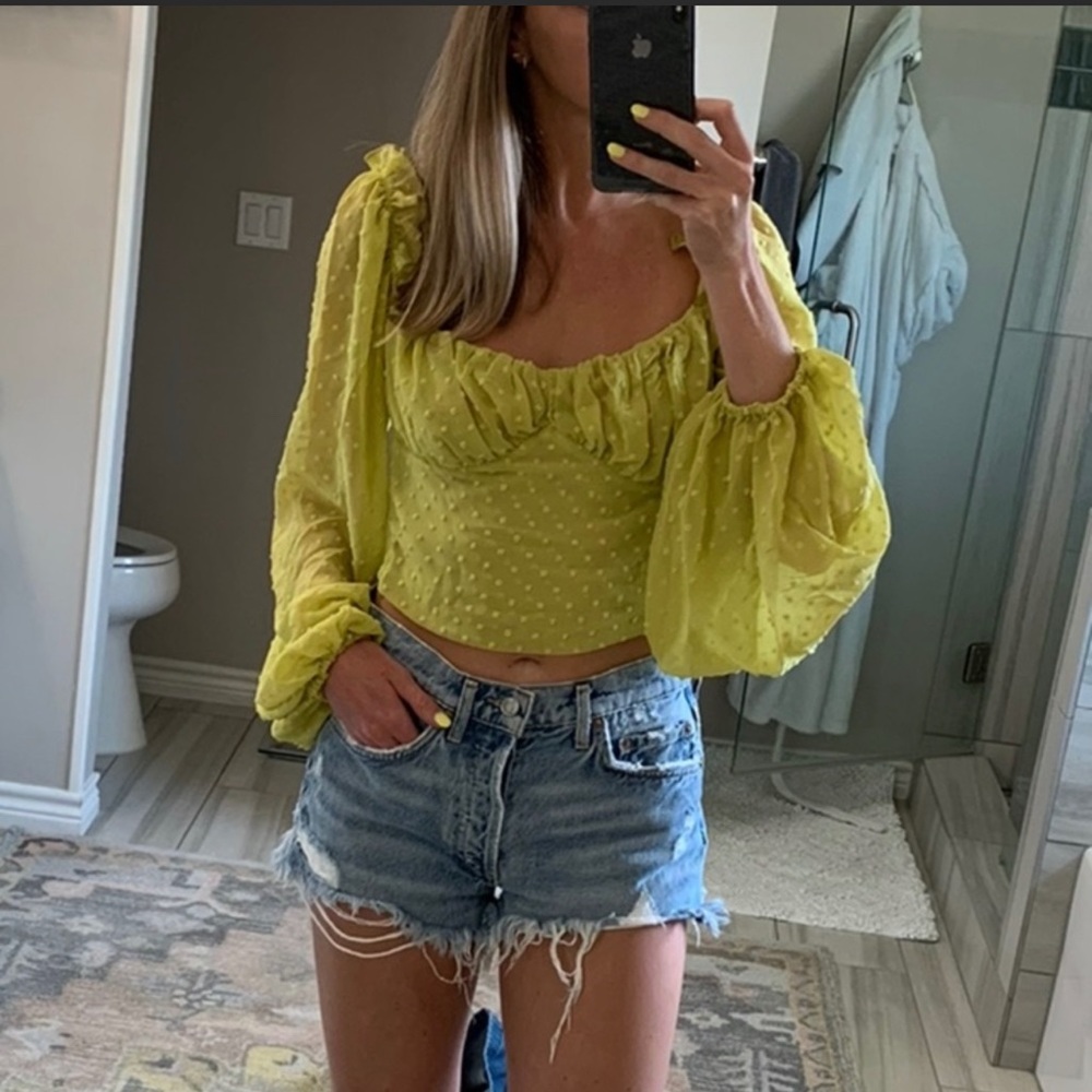 Green sweetheart neck long sleeve crop top size S